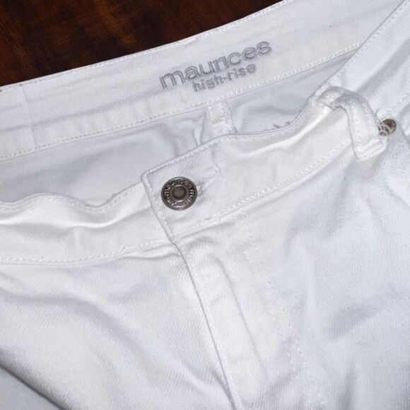 Maurices High Rise Cutt Off White Denim Shorts Size 12 Waist 32” #96 - Picture 4 of 5